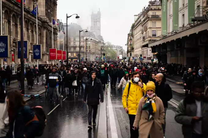 Protesta en París contra la reforma de las pensiones. Imagen recogida de Agencia Europa Press