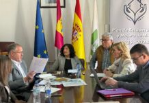 El Gobierno regional y el Ministerio de Vivienda y Agenda Urbana diseñarán un plan estratégico para la Serranía Baja tras la DANA
